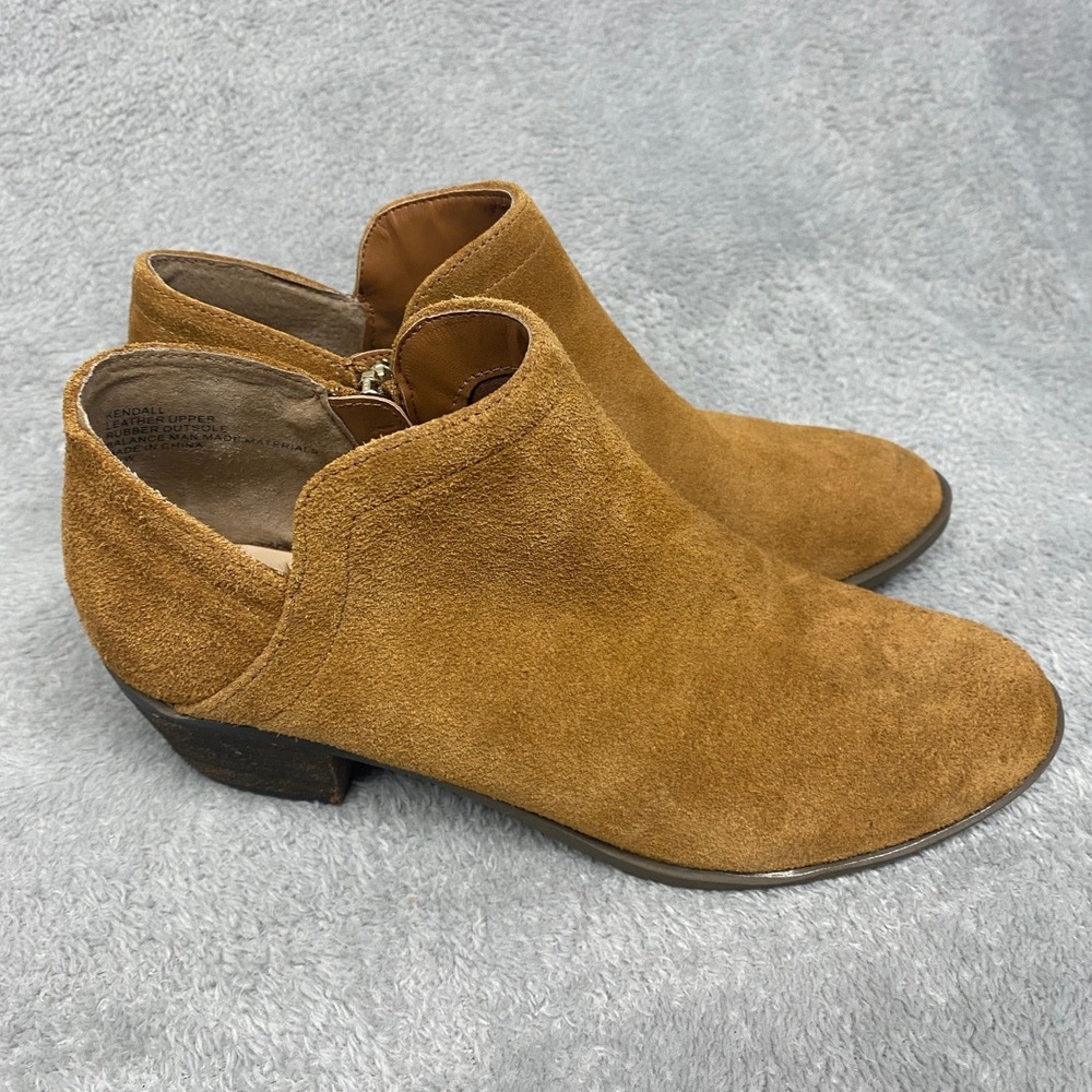 Crown Ivy Ankle Booties Womens 7 Wide Kendall Suede Side Zip Block Heel Tan 7W